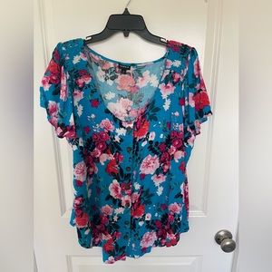 Torrid, Size 1, Blue Floral Super Soft Lenny Button Front Blouse